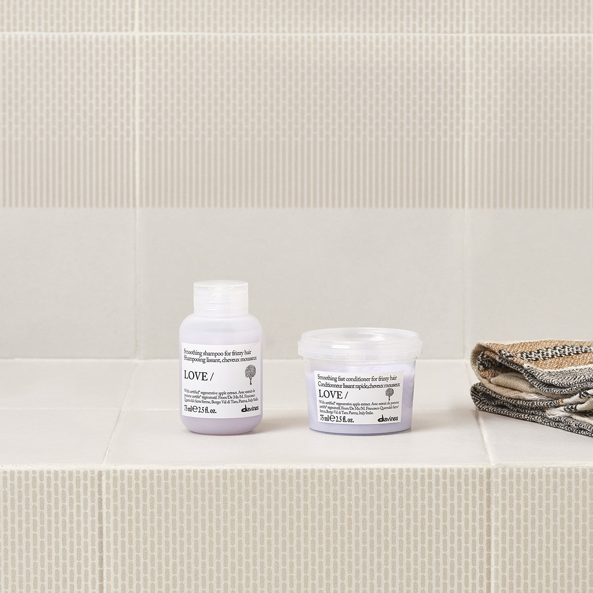 Davines Germany LOVE SMOOTHING Shampoo - Glättendes Shampoo für zu Frizz neigendes Haar