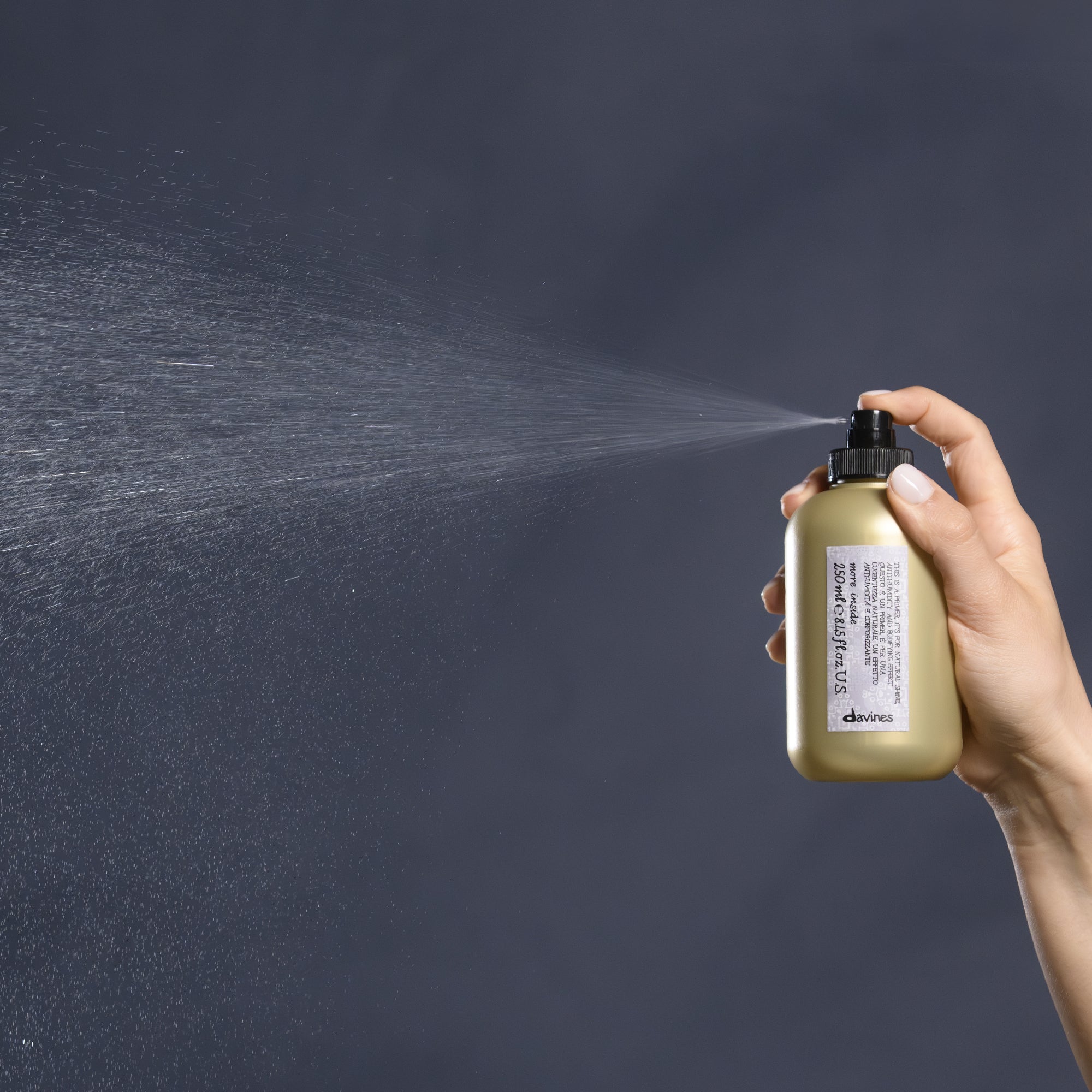 Davines Germany This is a Primer - Hitzeschutz, der die natürliche Definition des Haares unterstützt
