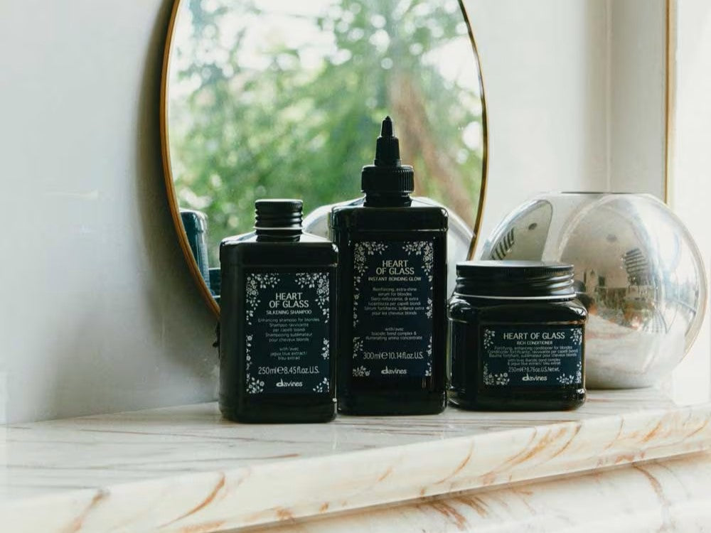 Die richtige Haarpflege nach einer Blondierung