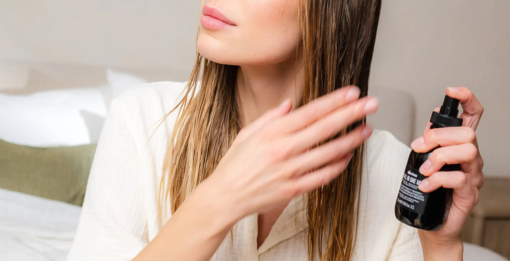 Leave-in Conditioner für Locken: Feuchtigkeit, Definition und Pflege im Einklang