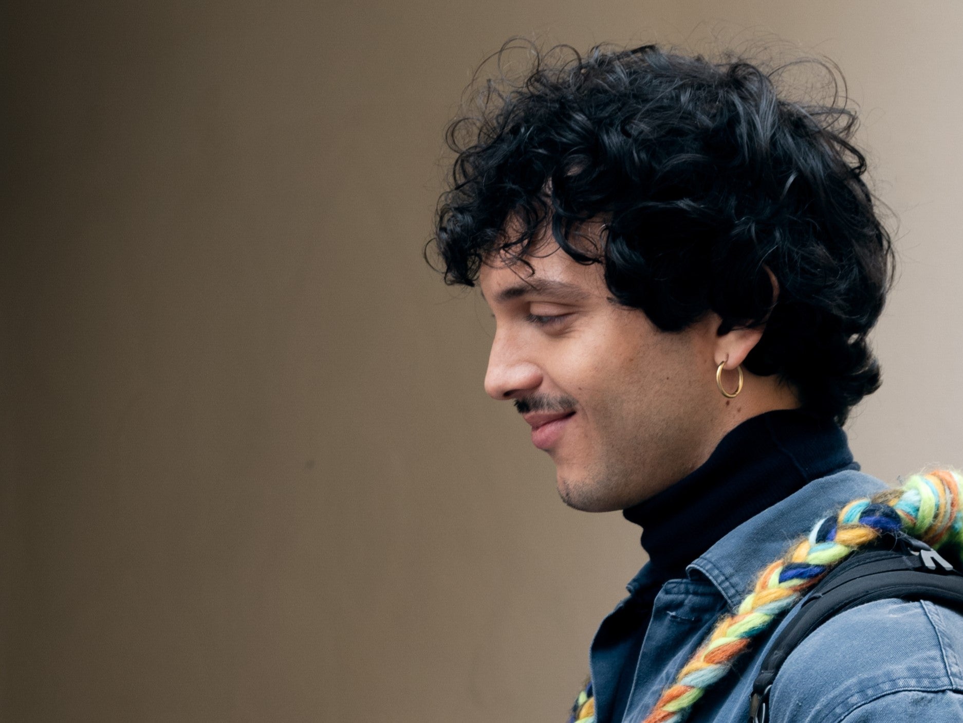 Lockiges Haar: Tipps und Styles für Ihn