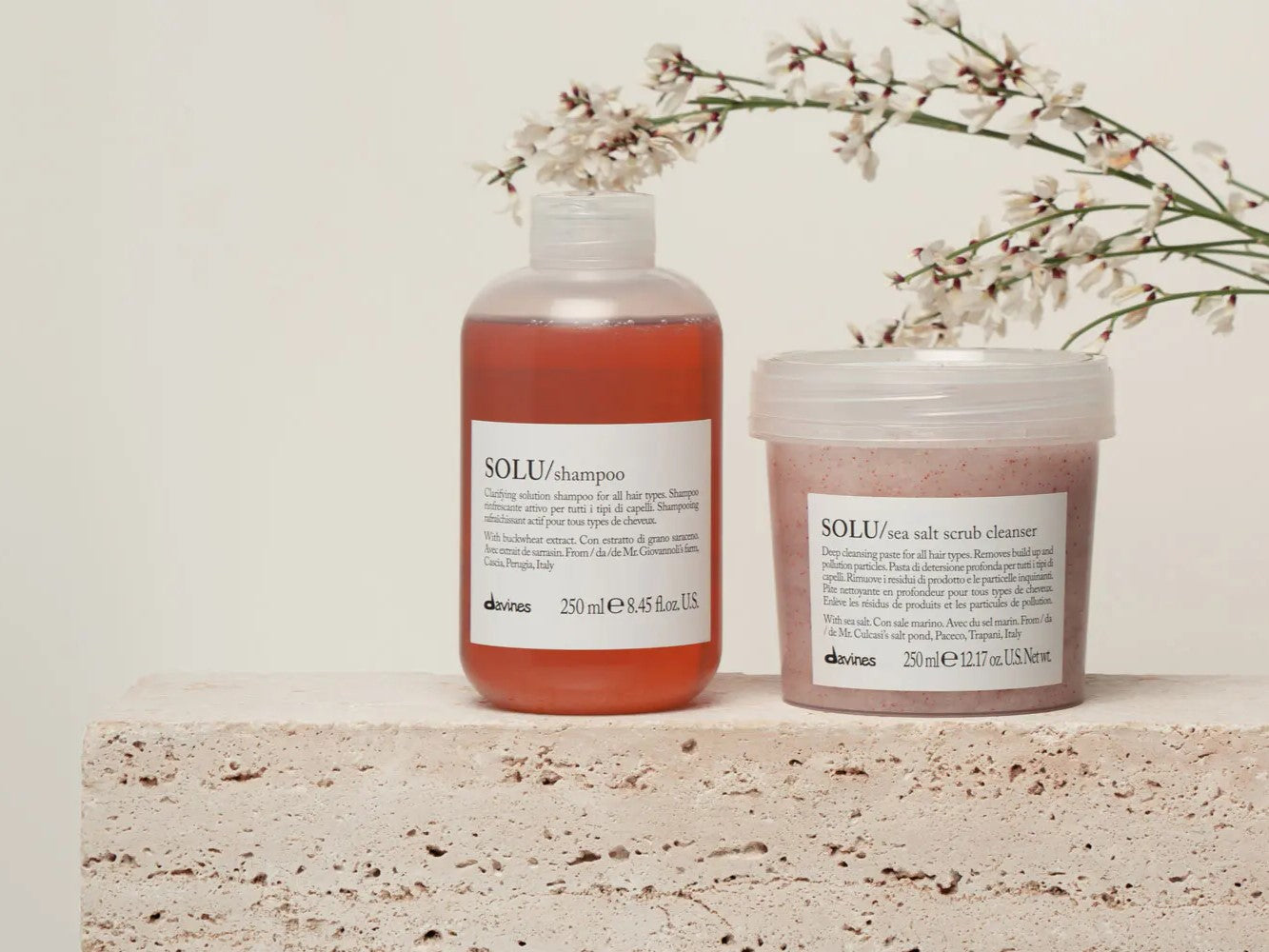 So reinigst Du Dein Haar richtig: Unser Guide für die besten Ergebnisse